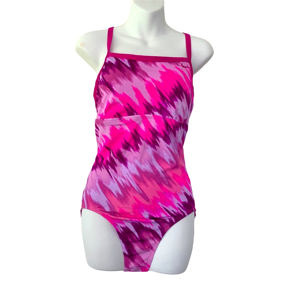 NWT WOMEN’S NIKE SWIMSUIT SWIMWEAR ONE PIECE PINK
